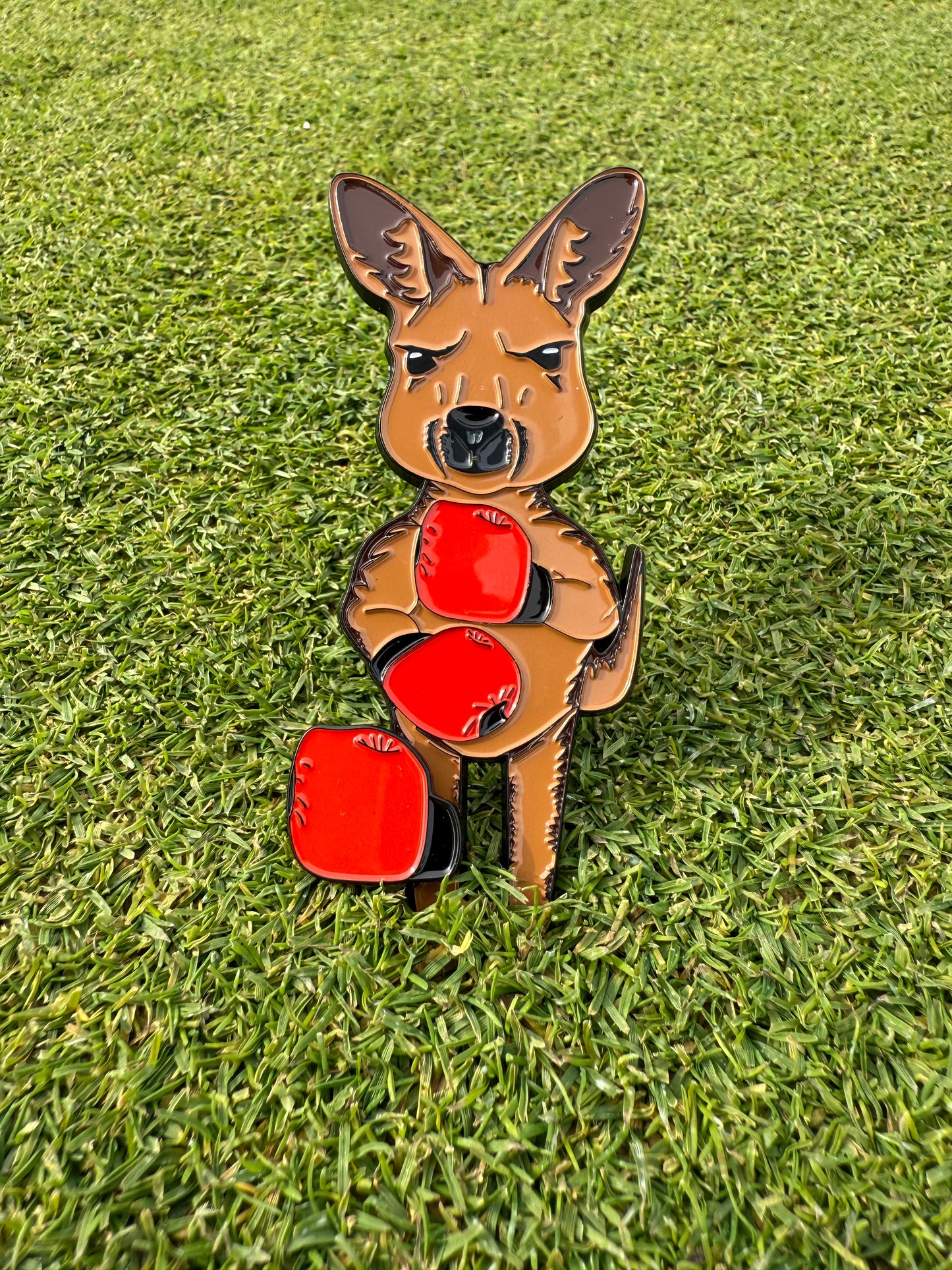 Boxing Kangaroo divot tool + ball marker & hat clip