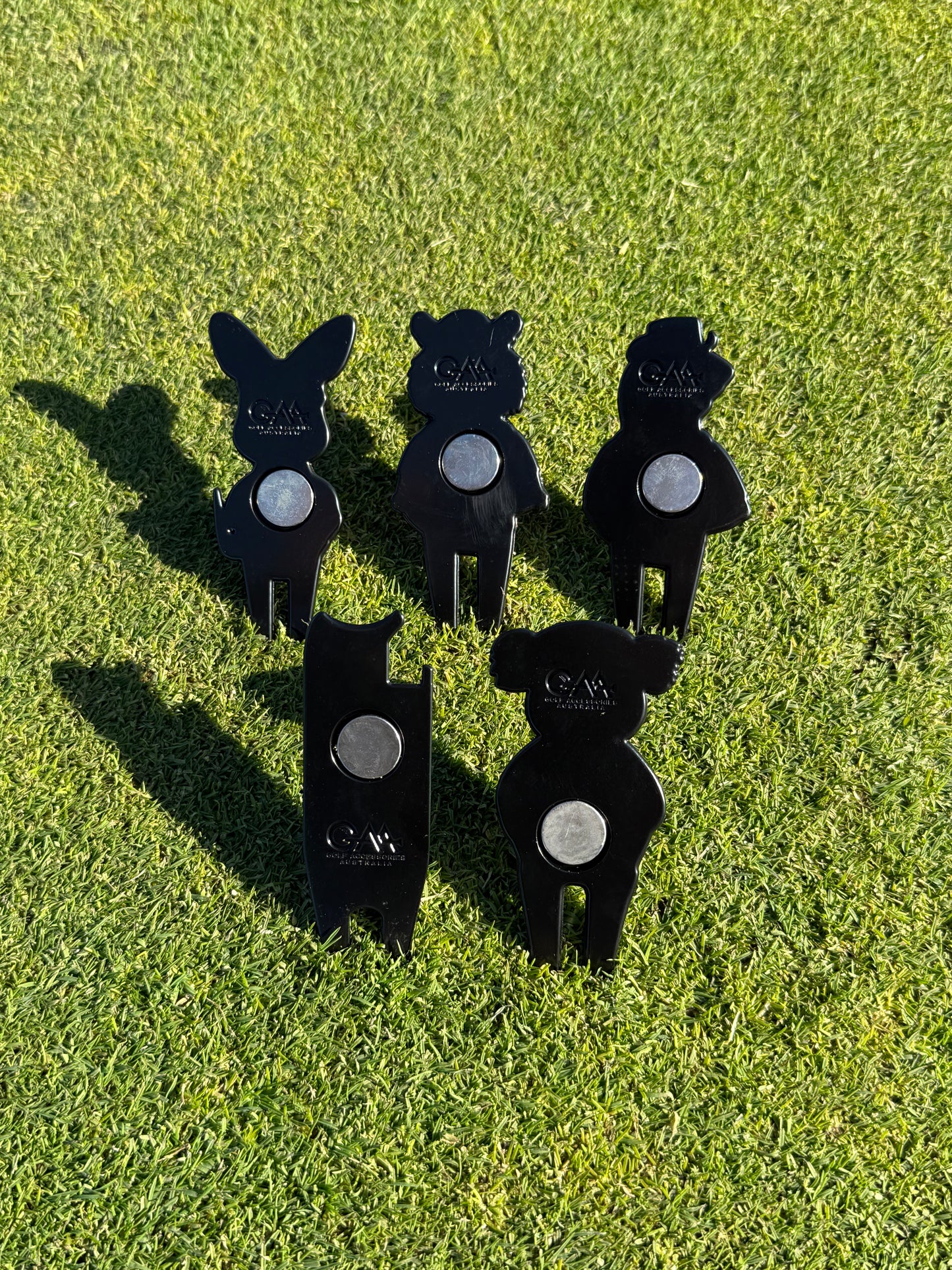 Great White Shark divot tool + ball marker & hat clip